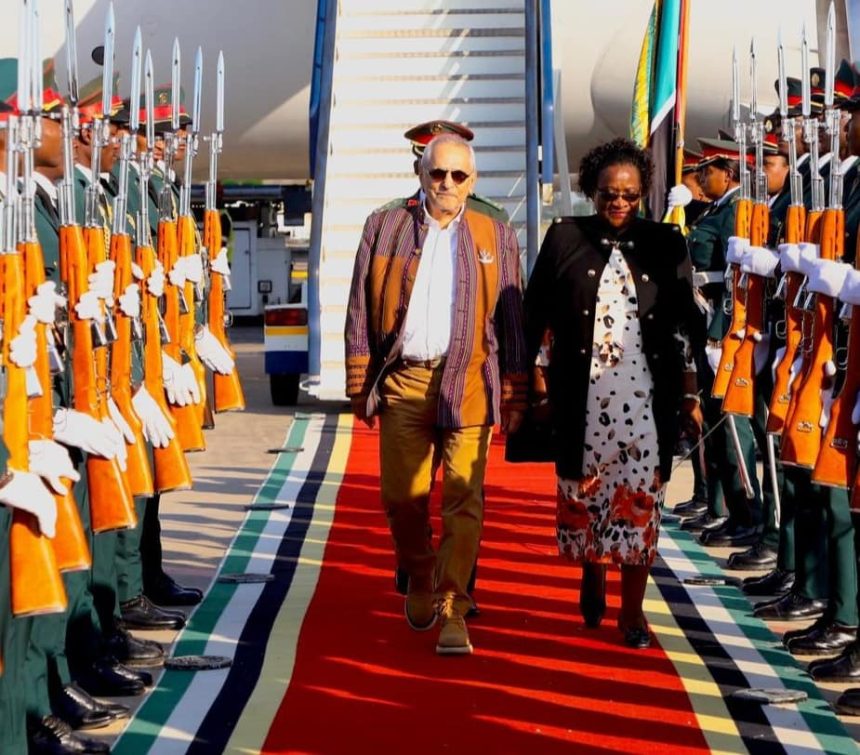 Presidente do Timor-Leste chega a Maputo