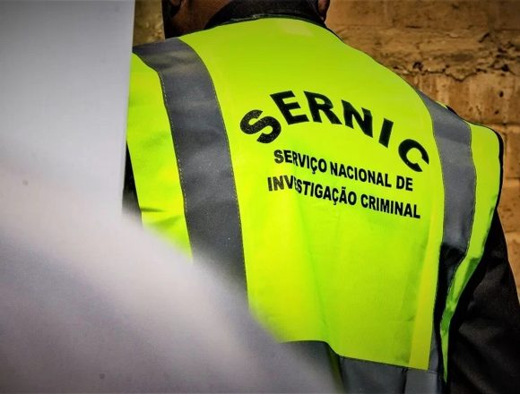 SERNIC detém falso procurador-geral que extorquia governadores em Maputo