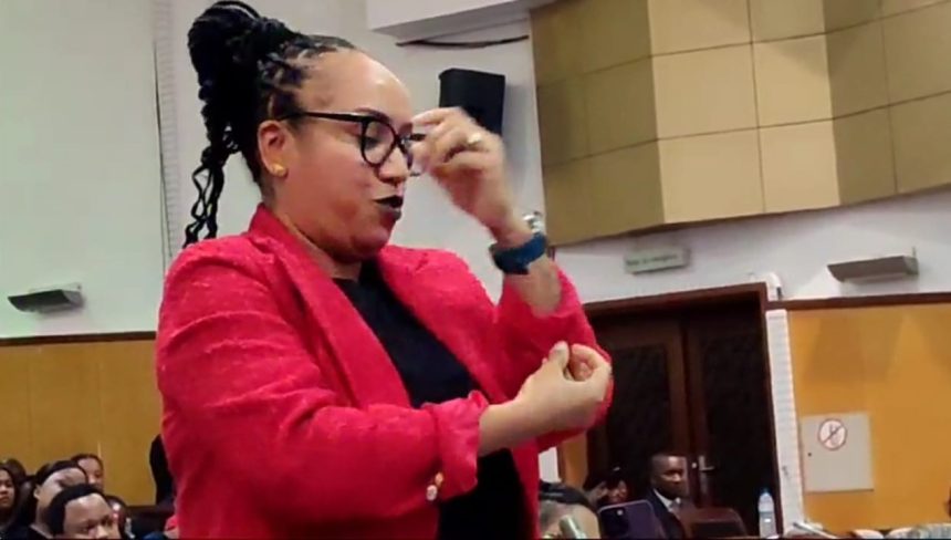 Eunice Andrade entrega-se à Frelimo, após frustrações na ND