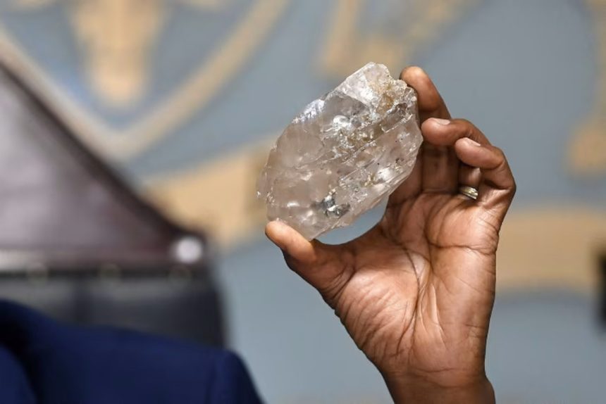 Segundo maior diamante do mundo encontrado no Botsuana está avaliado em mais de 40 milhões de dólares