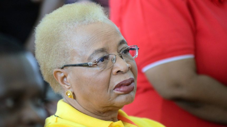 Graça Machel diz que apoia Daniel Chapo e aponta combate à corrupção como prioridade