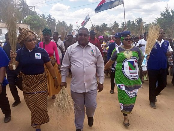 Cabo Delgado: Ossufo Momade promete resolver os problemas dos professores, dos enfermeiros e dos médicos