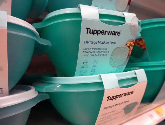 Multinacional norte-americana Tupperware declara falência devido à queda nas vendas