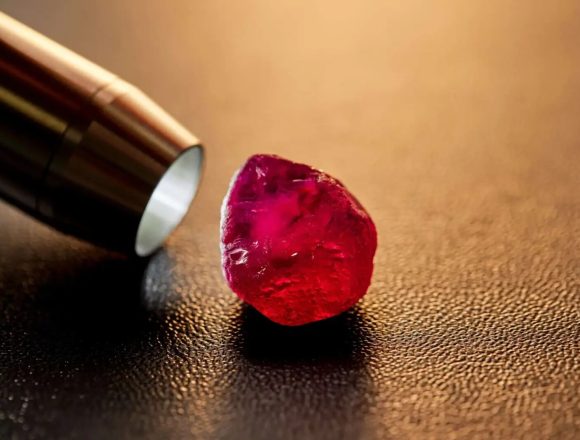 Ruby Mining arrecada em leilão de rubis 2,3 milhões de dólares