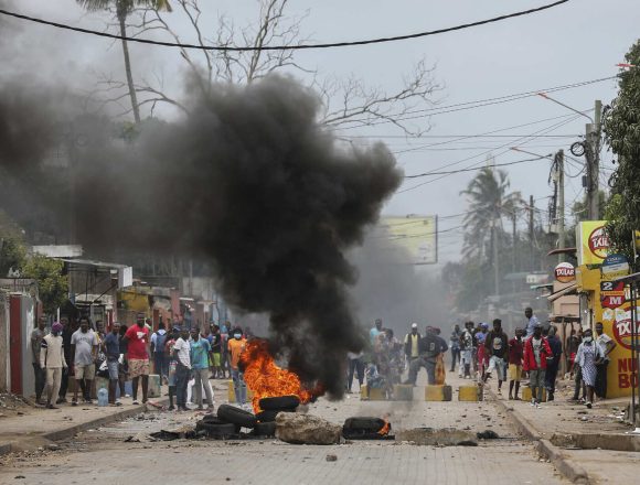 Moçambicanos nos EUA enviam nota de repúdio às manifestações violentas para embaixada