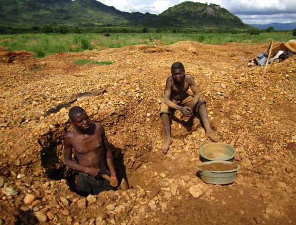 Àfrica do Sul: Detidos 19 moçambicanos indocumentados em Pelgrim’s Rest  