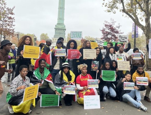 Manifestantes em Paris pedem “povo no poder” em Moçambique e denunciam repressão policial