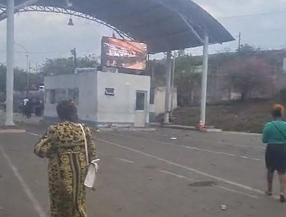 África do Sul encerra fronteira de Lebombo, em Ressano Garcia, devido às manifestações em Moçambique