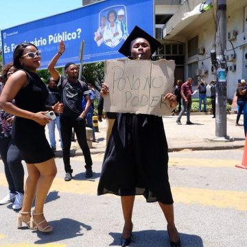 Manifestantes ocupam principais avenidas no segundo dias de “buzinadas”