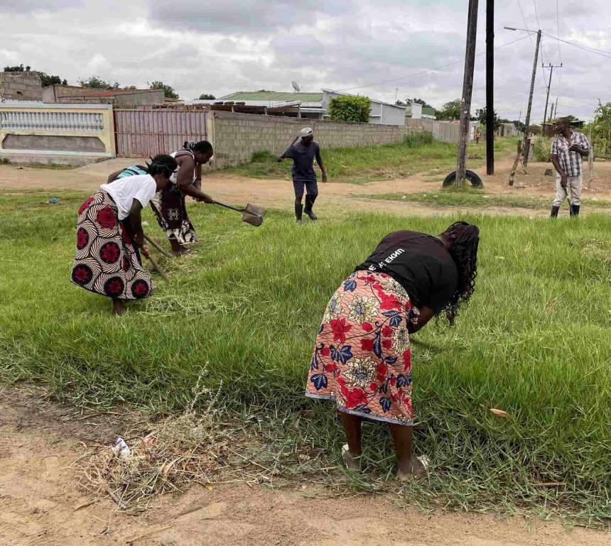 Matola: Populares avançam com jornadas de limpeza nas vias face à época chuvosa que se avizinha