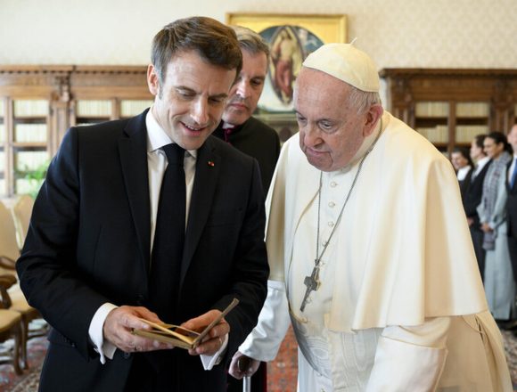 Papa Francisco manifesta apoio às vítimas de Chido em Mayotte