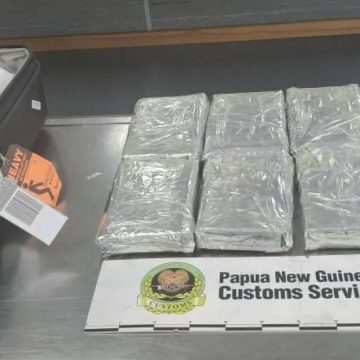 Detidas estudantes portuguesas na posse de mais de 15 kg de cocaína na Papua-Nova Guiné