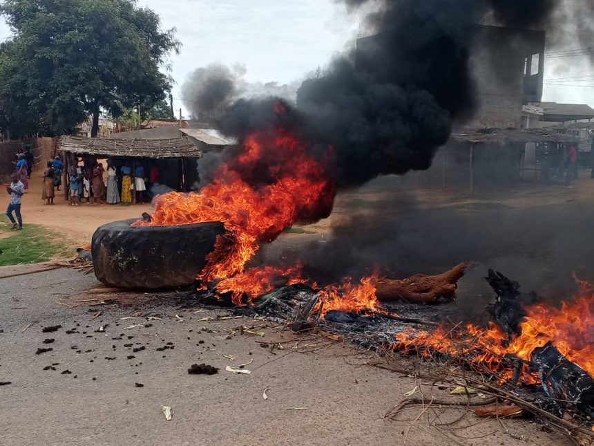 Nampula: Manifestantes destroem infra-estruturas em repúdio à decisão do Conselho Constitucional