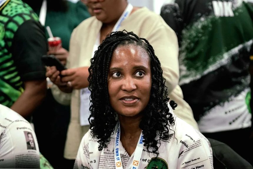 Filha de J. Zuma no tribunal para responder sobre incitação à violência na África do Sul