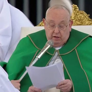 Papa Francisco interrompe leitura da homilia por “dificuldades respiratórias”