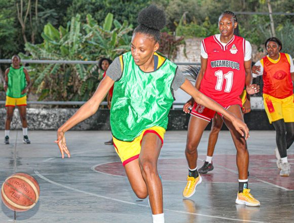 Afrobasket: Moçambique vai recorrer da derrota com Angola por “tramoia”