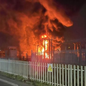 Incêndio encerra Aeroporto de Londres e pode custar mais de 30 milhões de euros/dia