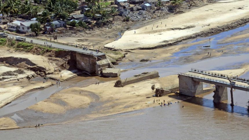 “Jude”: Governo recorre a pontes metálicas para assegurar transitabilidade em troços da EN1 cortados