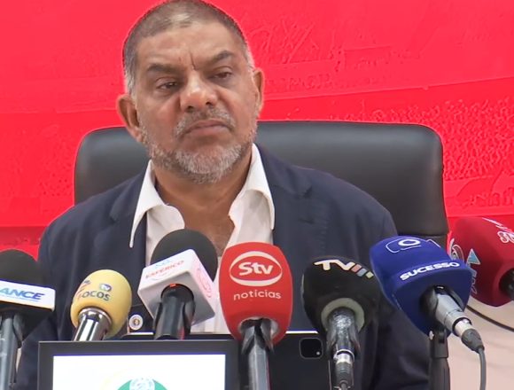 Feizal Sidat escala Egipto em missão da CAF