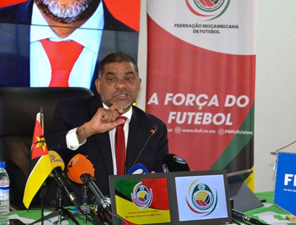 Feizal Sidat, presidente da federacao mocabicana de futebol FMFː Aprovação da revisão dos estatutos permite Feizal Sidat candidatar-se até quinto mandato