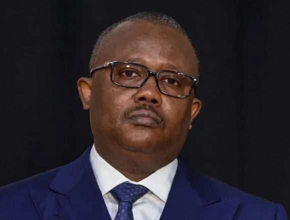 Embalo Junta Militar da Guiné-Bissau impede regresso de Umaro Sissoco Embaló
