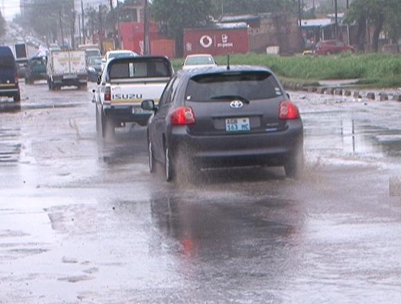CHUVAS MaPUTO INAM alerta para chuvas fortes com trovoadas em quatro províncias