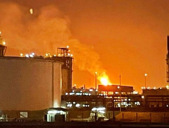 Ras Laffan Explosão no complexo de Ras Laffan no Qatar deixa dezenas de feridos e operários desaparecidos