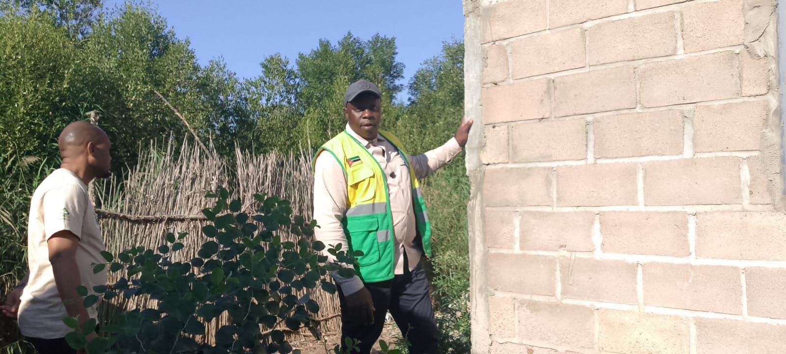 Maputo: Município da Matola lança uma rusga e manda destruir casas construídas no mangal