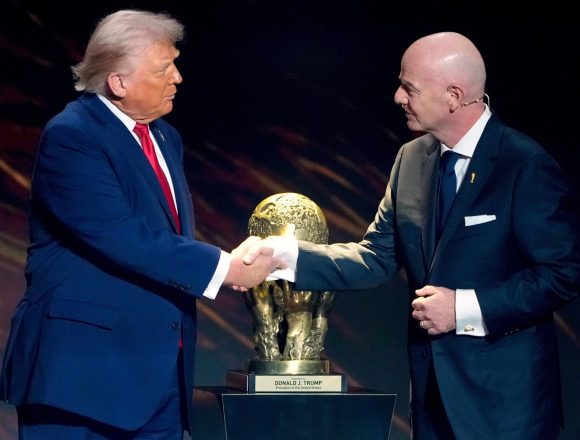 Trump e Gianni Infantino Trump confirmado para a final da Copa do Mundo no próximo domingo