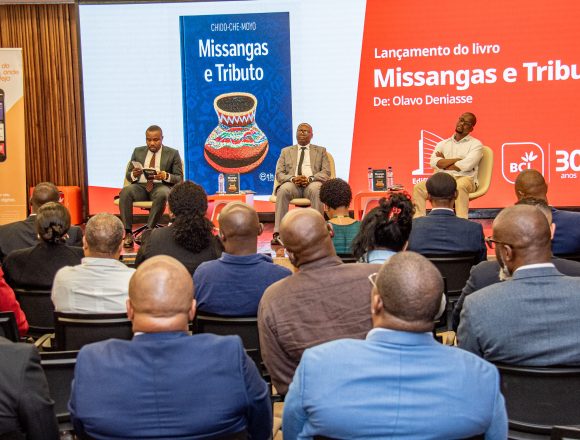 Obra poética “Missangas e Tributo” lançada no BCI