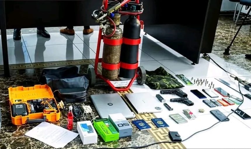 SERNIC (3) Detidos indivíduos com armamento e 25 munições em plano de rapto neutralizado pelo SERNIC