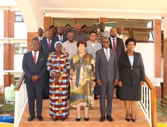 Uganda Veteranos Cabo Delgado Uganda financia projectos para Veteranos da Luta de Libertação em Cabo Delgado