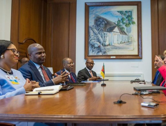 FMI e CHAPO Nova Iorque: Moçambique discute com FMI reformas económicas e situação orçamental