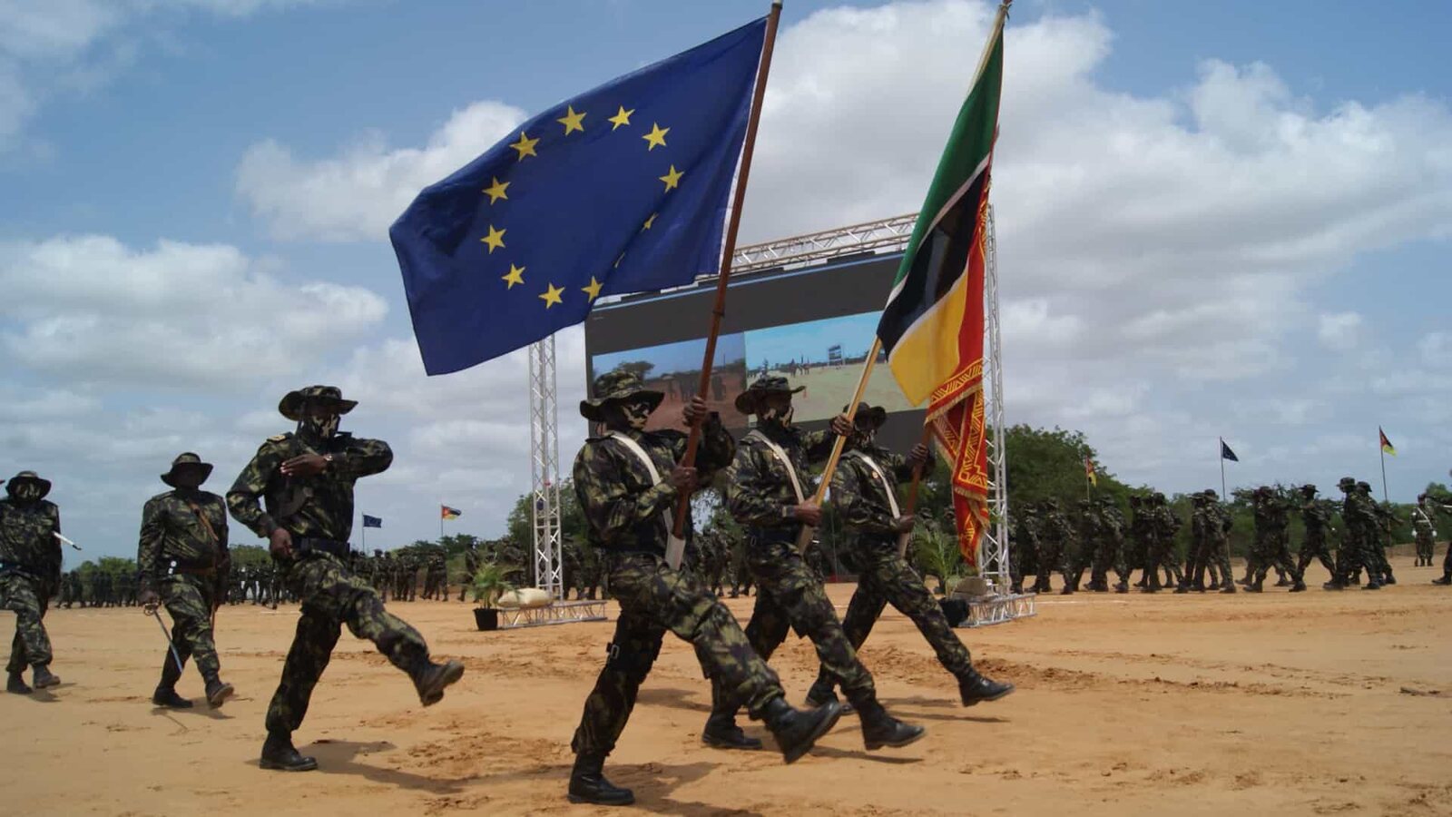 Moçambique e União Europeia reforçam parceria na área da defesa para o combate ao terrorismo