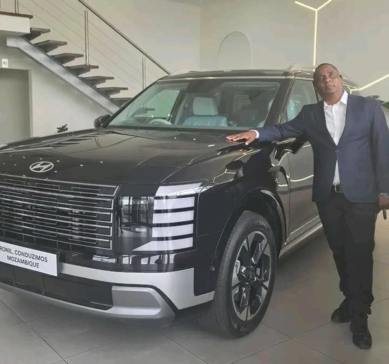 Augusto Pelembe questiona preço de Hyundai Palisade adjudicada à Ronil após visista