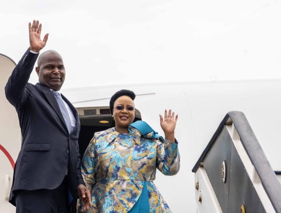 Daniel e Daniel Chapo Governo terá gasto 260 mil dólares no aluguer de avião para viagem de Chapo ao Congo