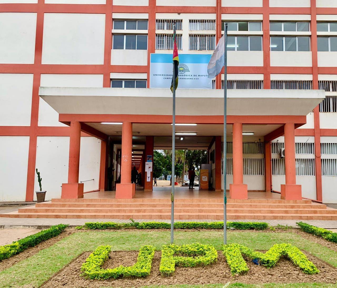 UP-Maputo autoriza pagamentos de inscrições e mensalidades por transferência bancária devido a falhas no sistema
